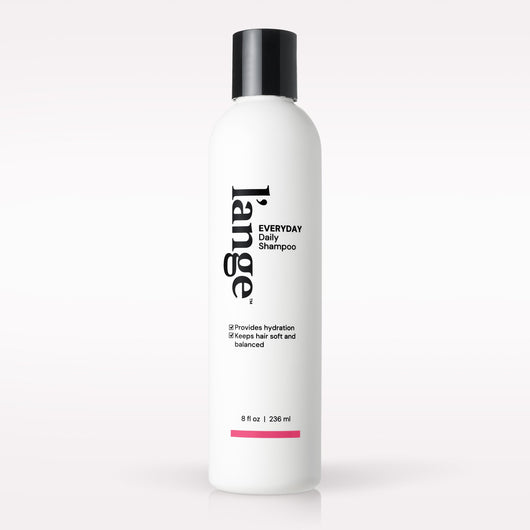 L'ange Everyday Daily Shampoo on a blank background
